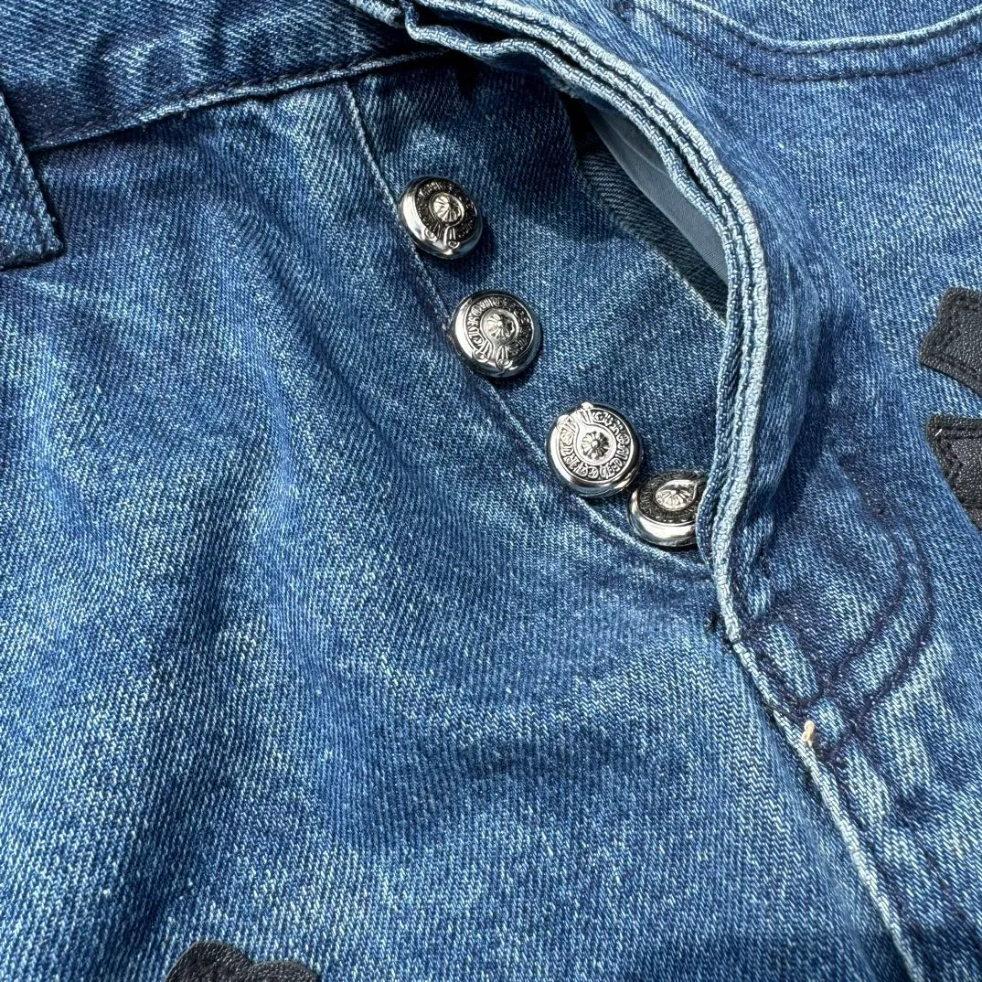 P260 model number: H638 Chrome Hearts CH Chrome Hearts 24SS vip custom-made double-knee leather flame high street cross jeans. Original purchased and patterned to truly restore the ultimate vintage texture. Special Italian cowhide print and then cut. Customized sheepskin three-layer thick line leather. The whole body is spliced in heavy water washing process. The craftsman hand-splashes ink. You can see the details. Three-dimensional cutting version. Loose and comfortable, not picky on the figure. Shows height and slimness. Seiko factory. Original factory quality control. Same style for men and women. Can be matched with couples. Versatile recommendation. Must-have jeans for all seasons. Color: blue. Size: 28, 30, 32, 34, 36 (S-xxl)